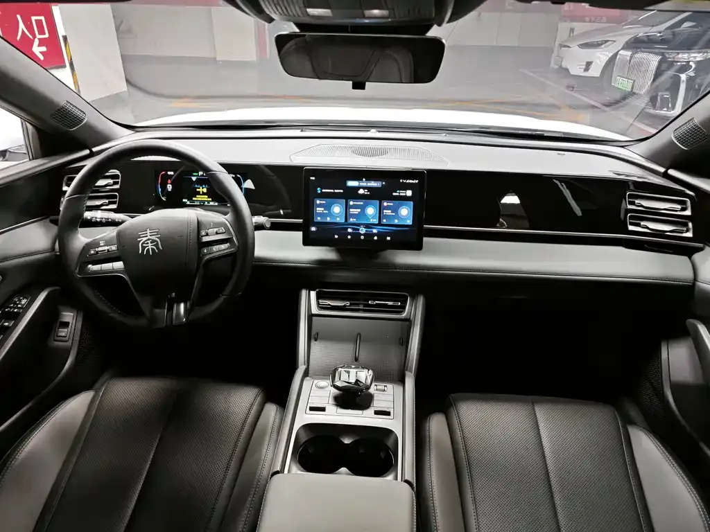 BYD Qin L — фото 10