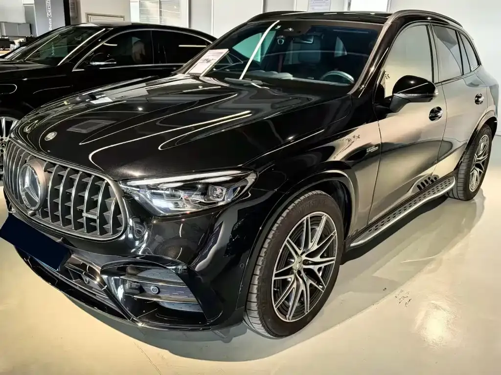 Mercedes-Benz GLC AMG — фото 1