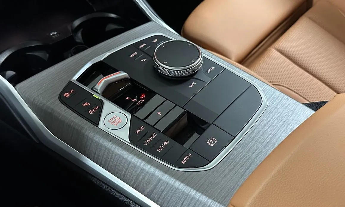 BMW 3-Series 2025 из KR, фото 5