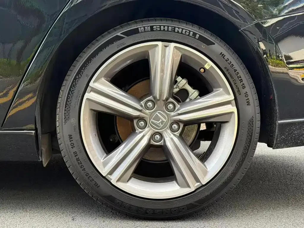 Honda Accord — фото 3