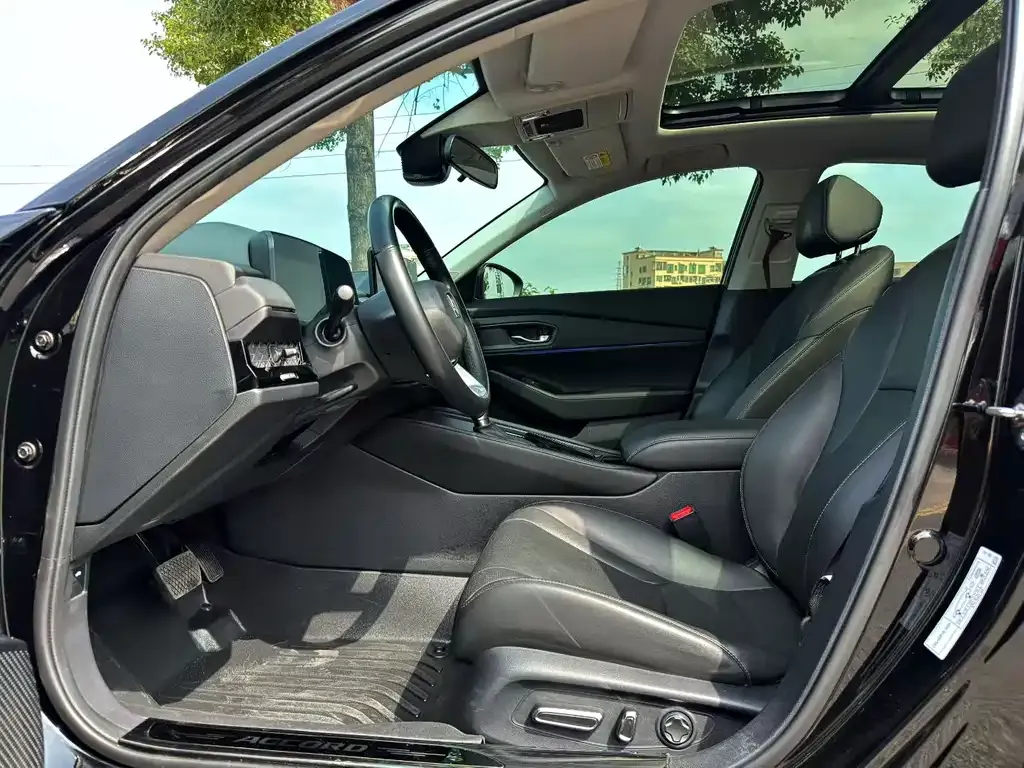 Honda Accord — фото 10
