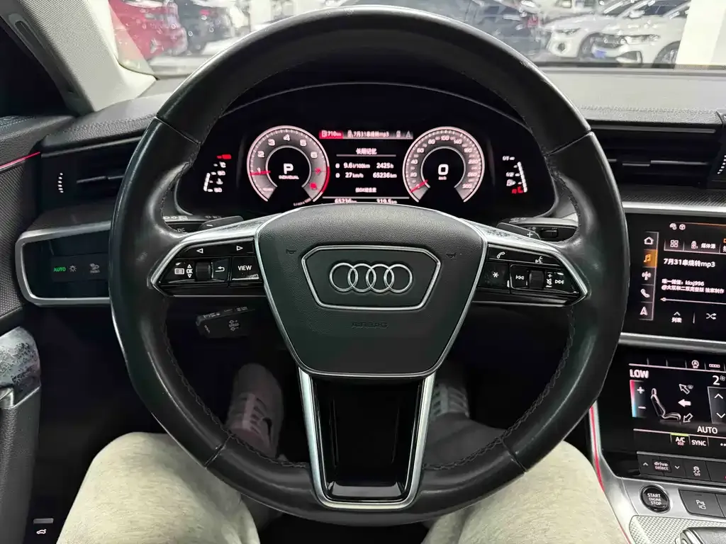Audi A6L — фото 5