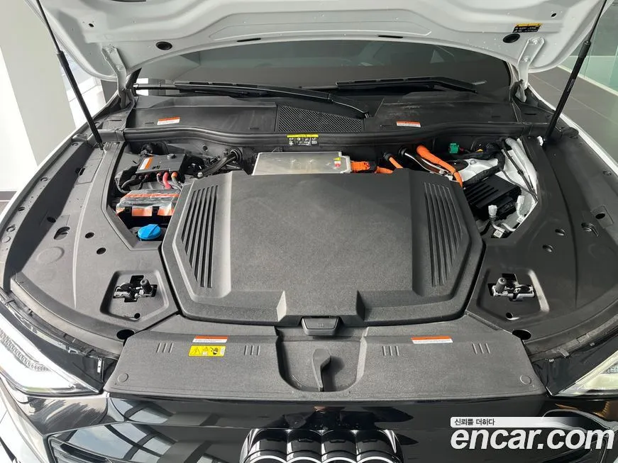 Audi Q8 e-tron 2024 из KR, фото 9