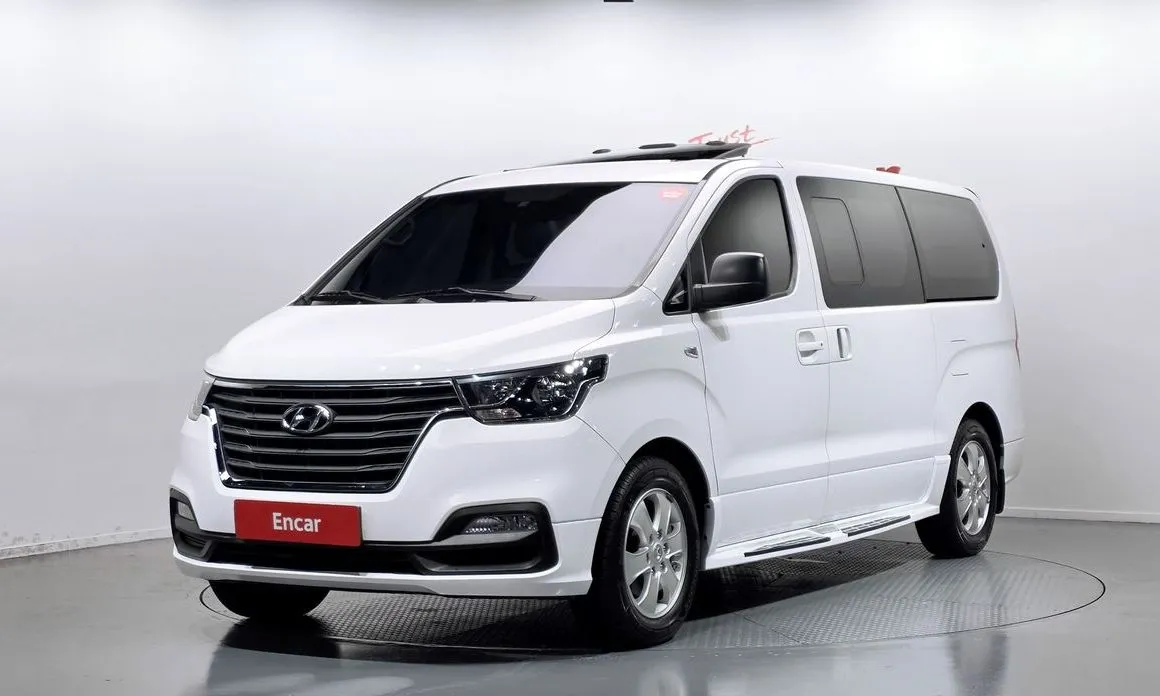 Hyundai Starex — фото 1