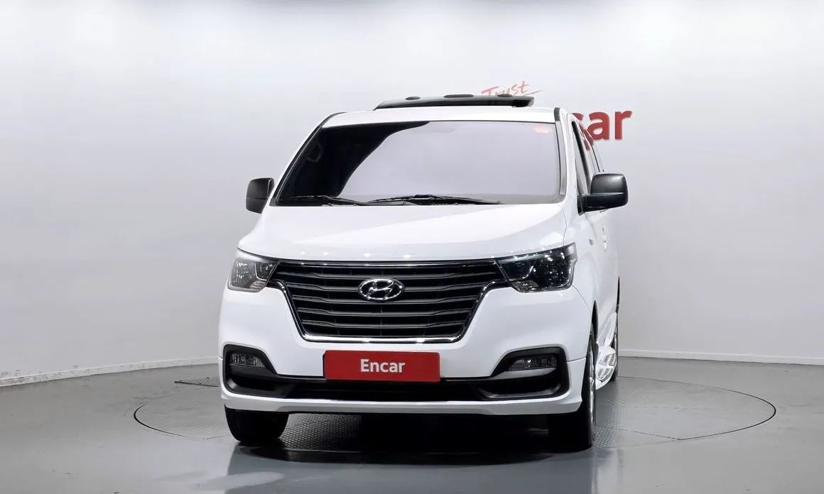 Hyundai Starex — фото 3