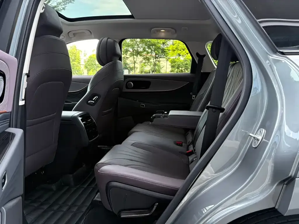 Chery Tiggo 9 C-DM 2024 из CN, фото 4