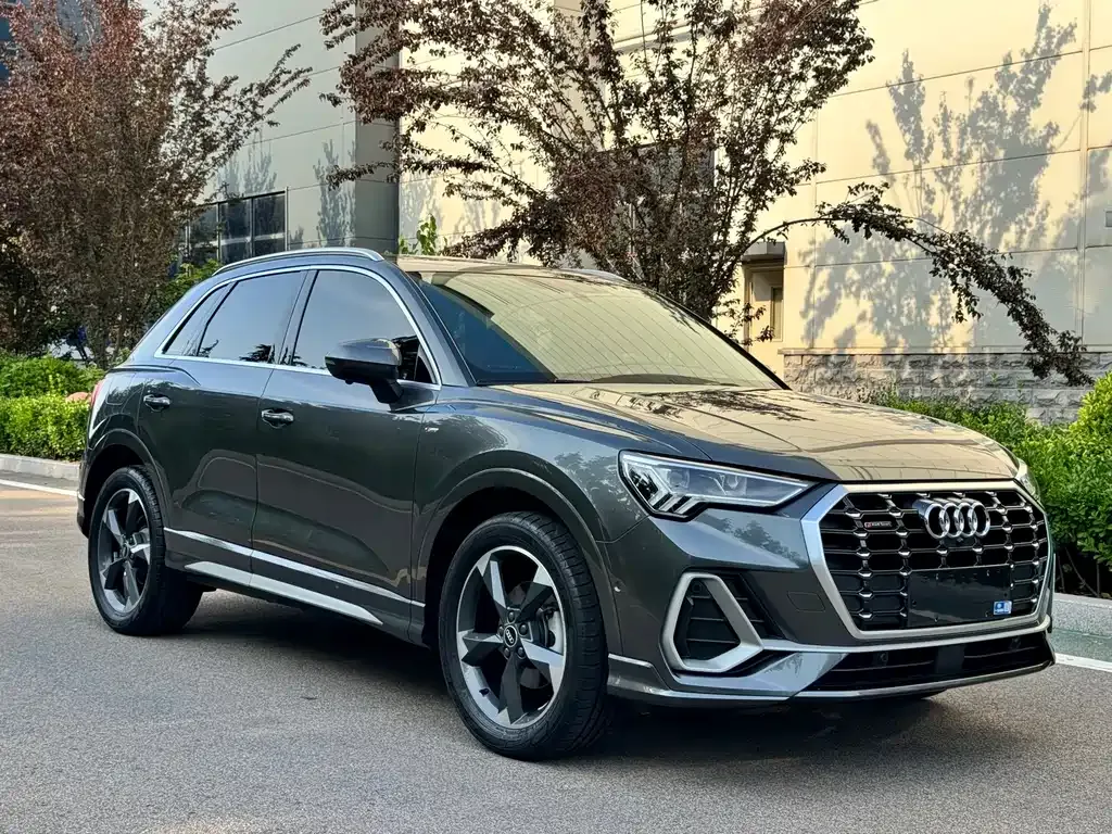 Audi Q3 — фото 9
