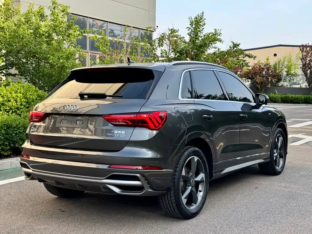 Audi Q3 — фото 7