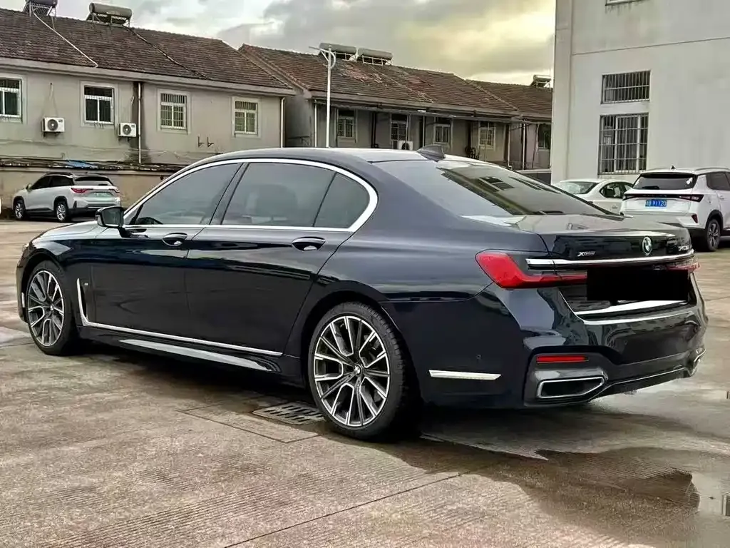 BMW 7 Series — фото 5
