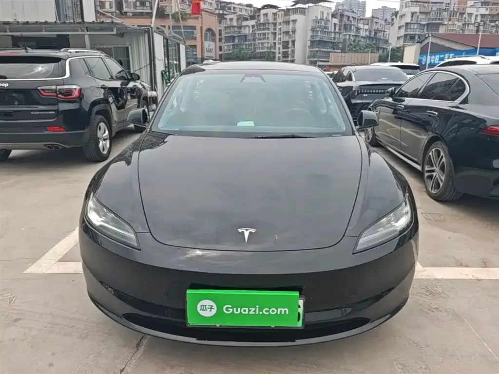 Tesla Model 3 — фото 7