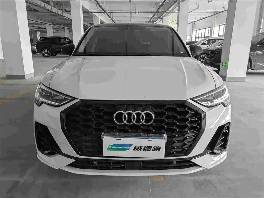 Audi Q3 Sportback — фото 8