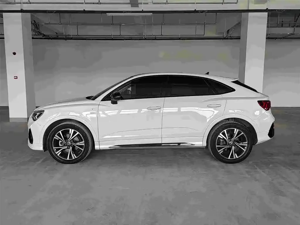 Audi Q3 Sportback — фото 4