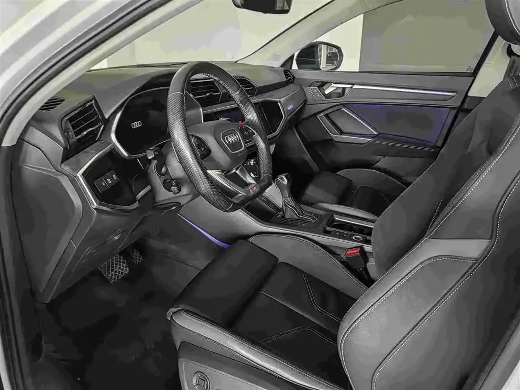 Audi Q3 Sportback — фото 7