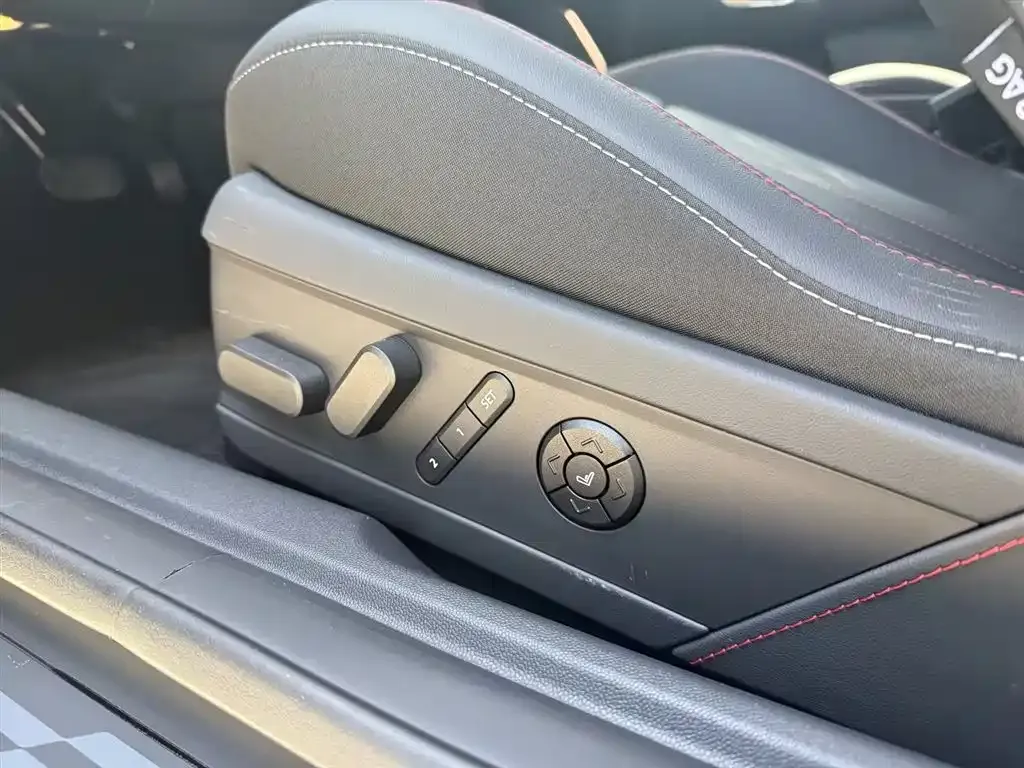 MINI JCW Electric 2025 из CN, фото 8
