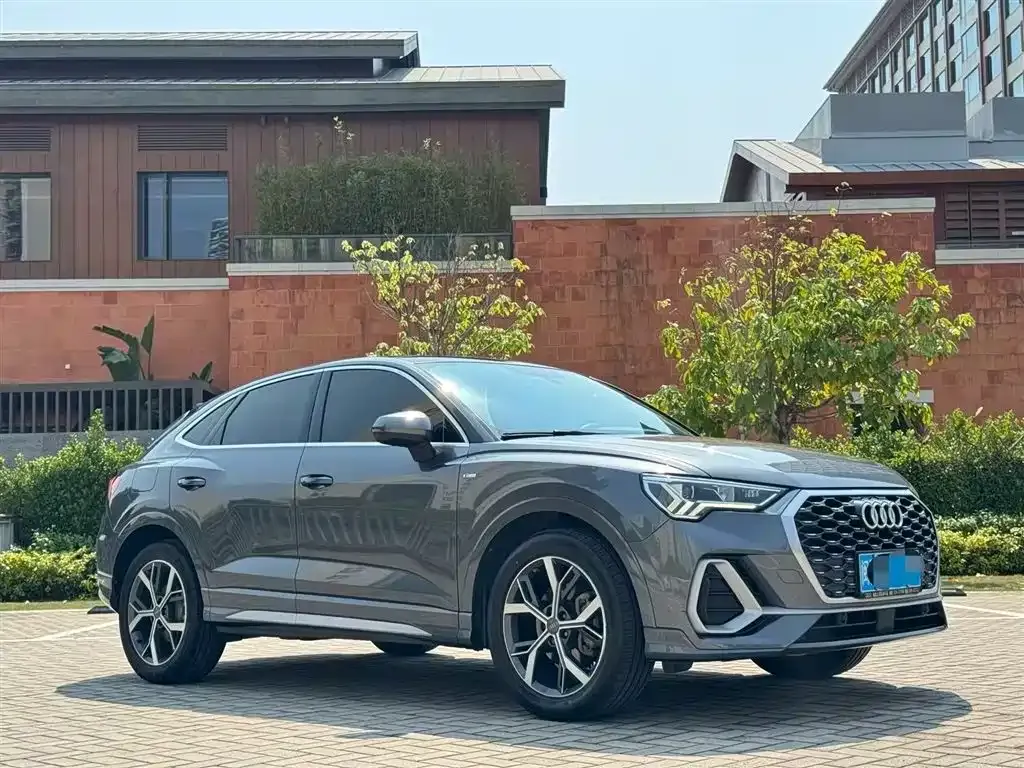 Audi Q3 Sportback — фото 1