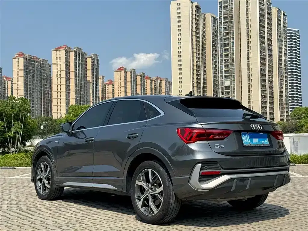 Audi Q3 Sportback — фото 9