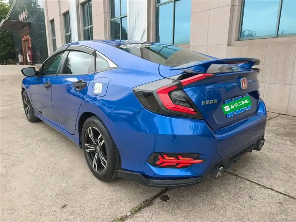 Honda Civic — фото 5