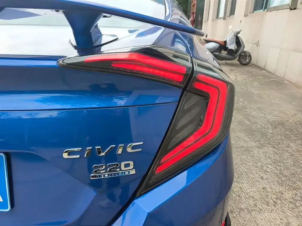 Honda Civic — фото 2