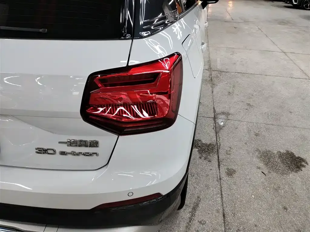 Audi Q2L e-tron 2021 из CN, фото 6