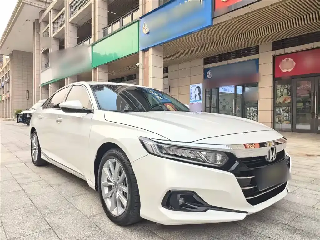 Honda Accord — фото 10
