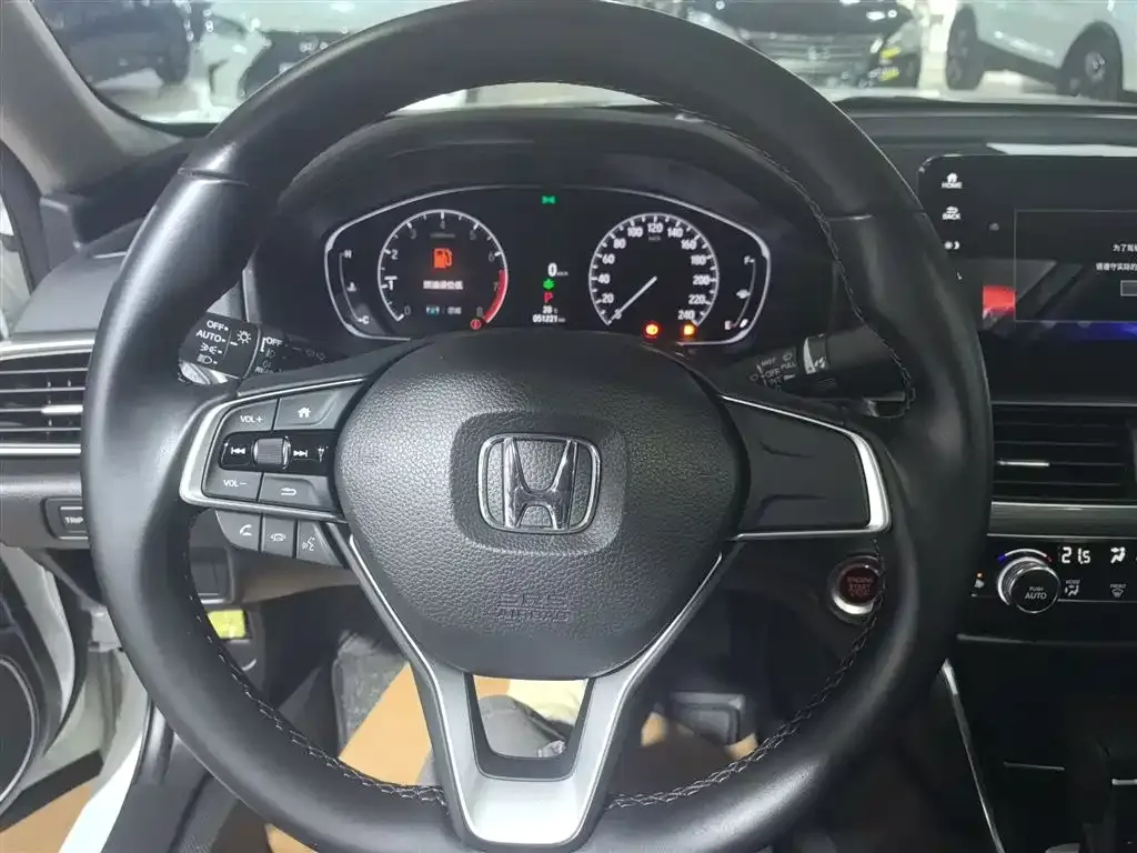 Honda Accord — фото 8