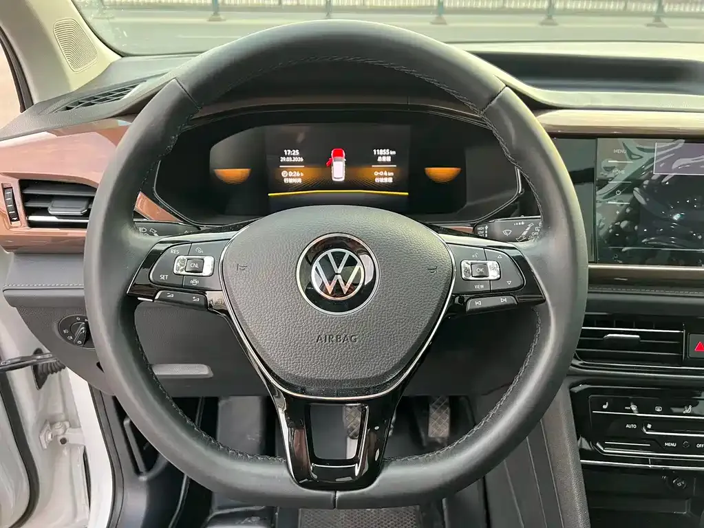 Volkswagen Tharu — фото 4
