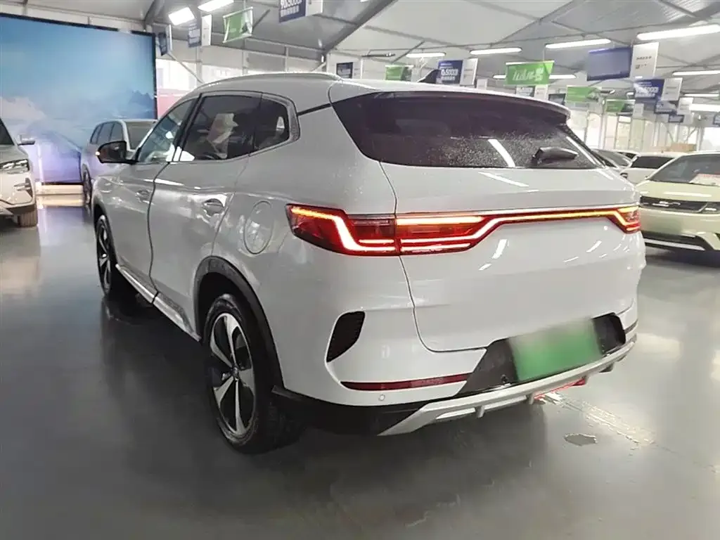 BYD PLUS New Energy — фото 3