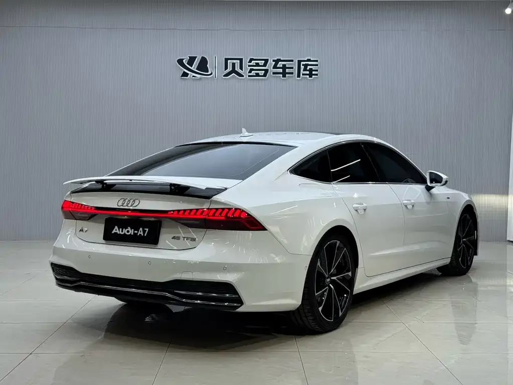 Audi A7 — фото 8