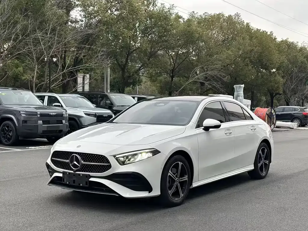 Mercedes-Benz A-Class — фото 1