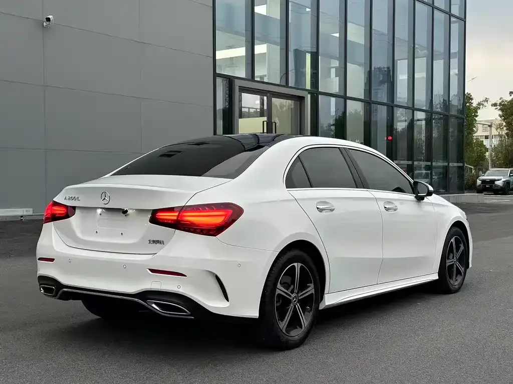 Mercedes-Benz A-Class — фото 8