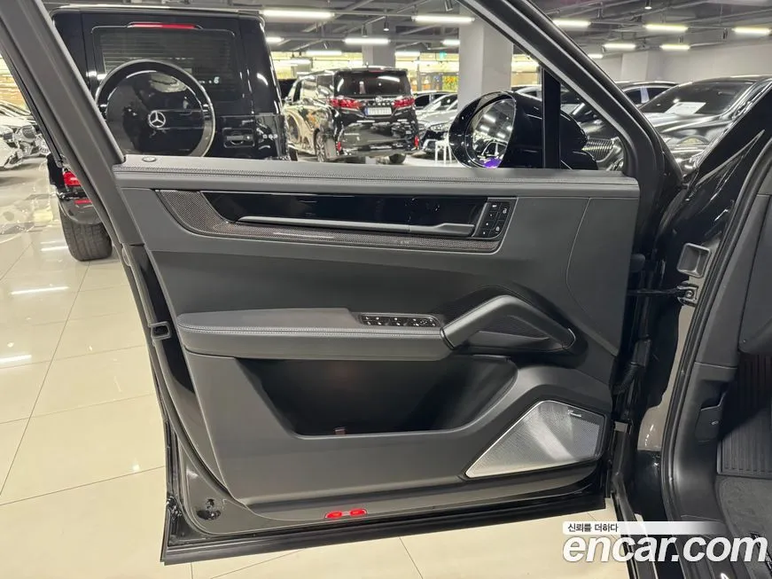 Porsche Cayenne 2025 из KR, фото 4