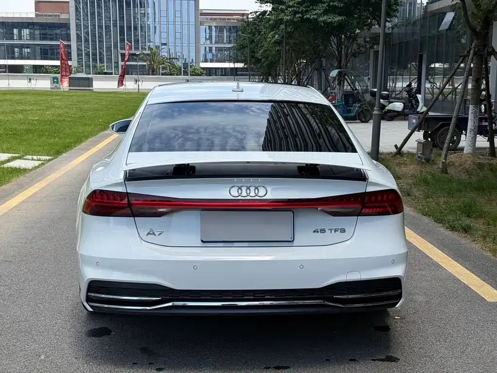 Audi A7 — фото 6