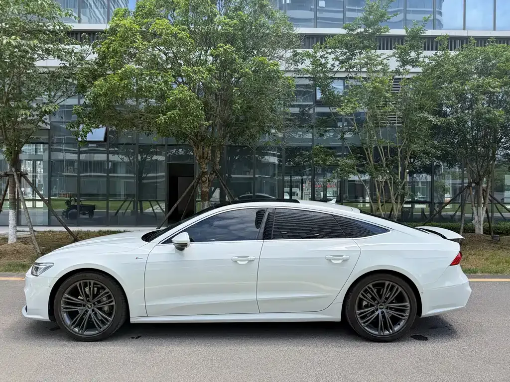 Audi A7 — фото 7