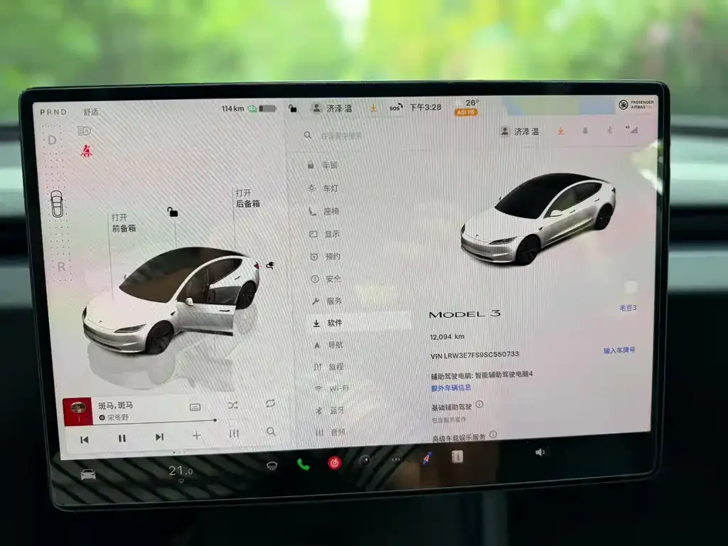 Tesla Model 3 — фото 3