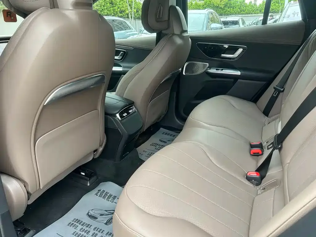 Mercedes-Benz EQE SUV — фото 3