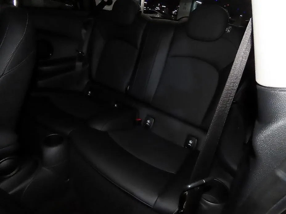 Mini Cooper 2021 из KR, фото 2