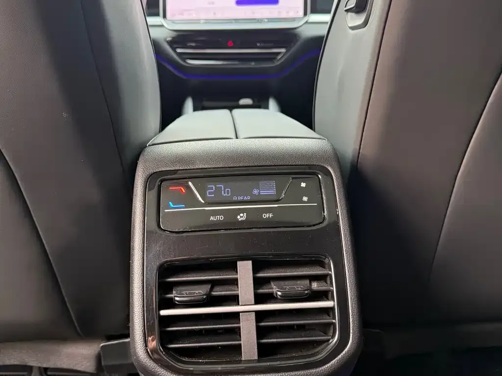 Volkswagen Passat — фото 10