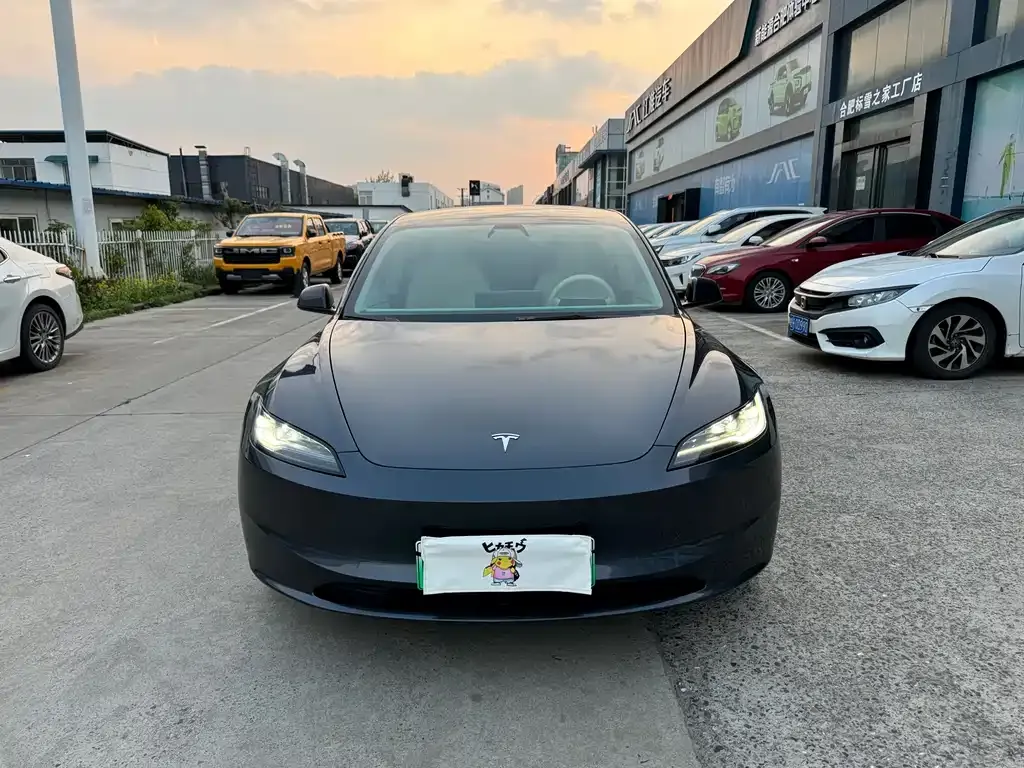 Tesla Model 3 — фото 9
