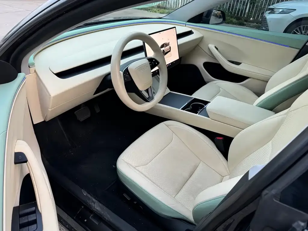 Tesla Model 3 — фото 5