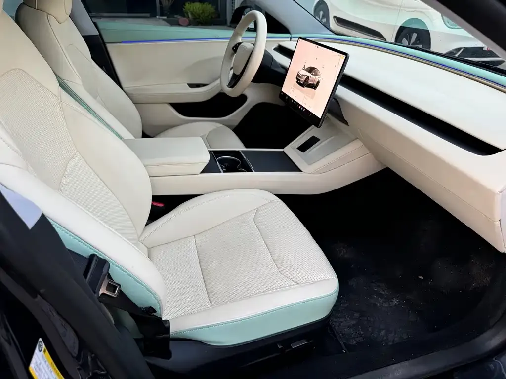 Tesla Model 3 — фото 10