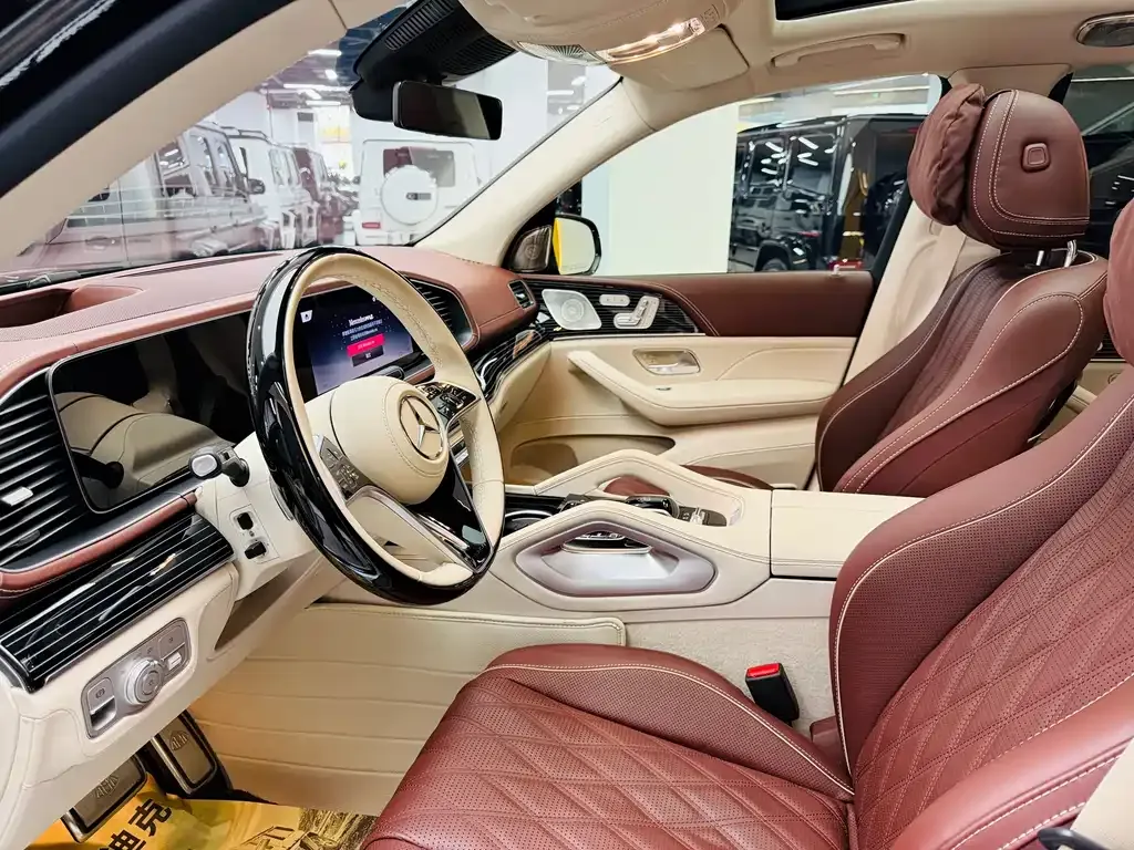 Mercedes-Benz GLS — фото 9