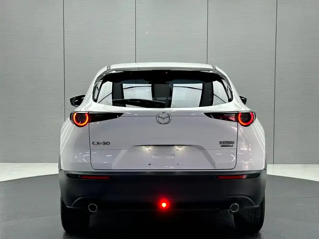 Mazda CX-30 — фото 2