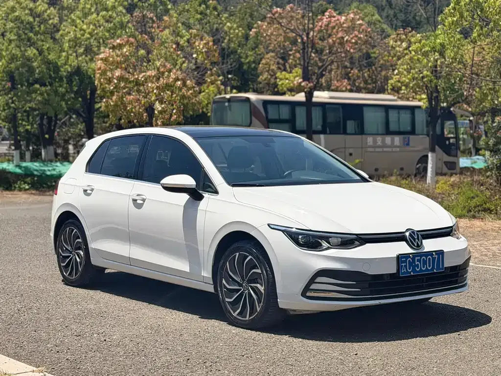 Volkswagen Golf — фото 6
