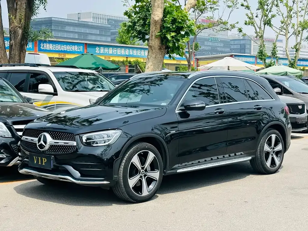 Mercedes-Benz GLC — фото 1