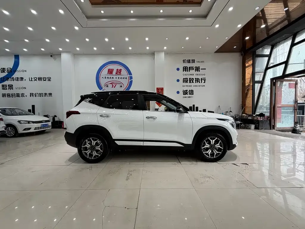 Kia KX3 2022 из CN, фото 3
