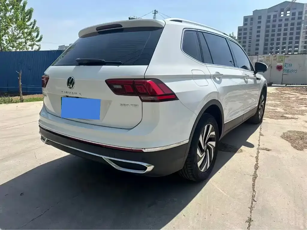 Volkswagen Tiguan L — фото 3