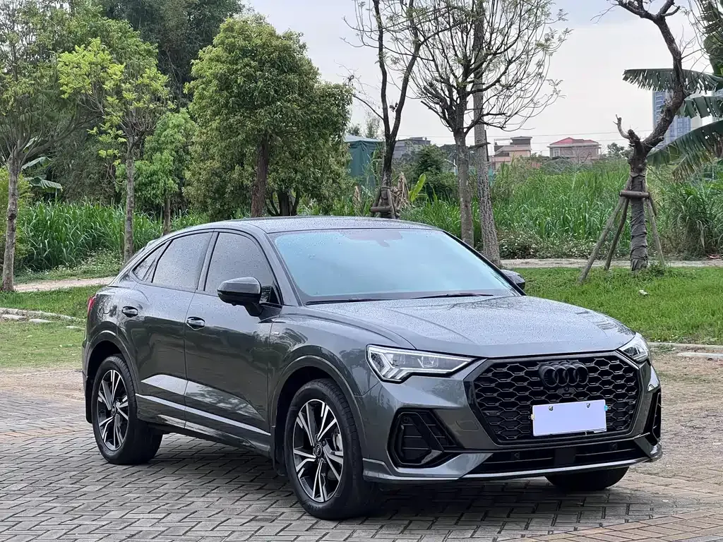 Audi Q3 — фото 10