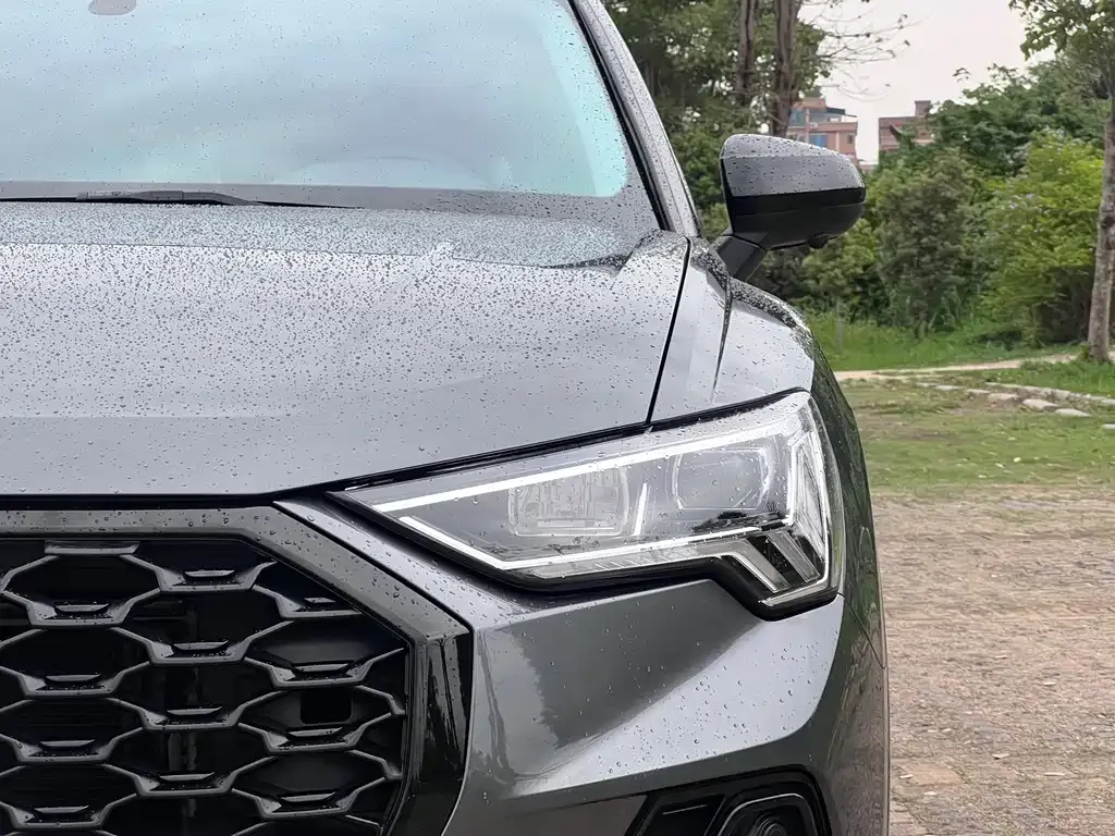 Audi Q3 — фото 2