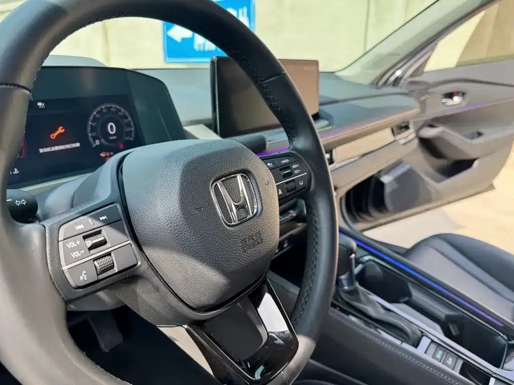 Honda Inspire — фото 9