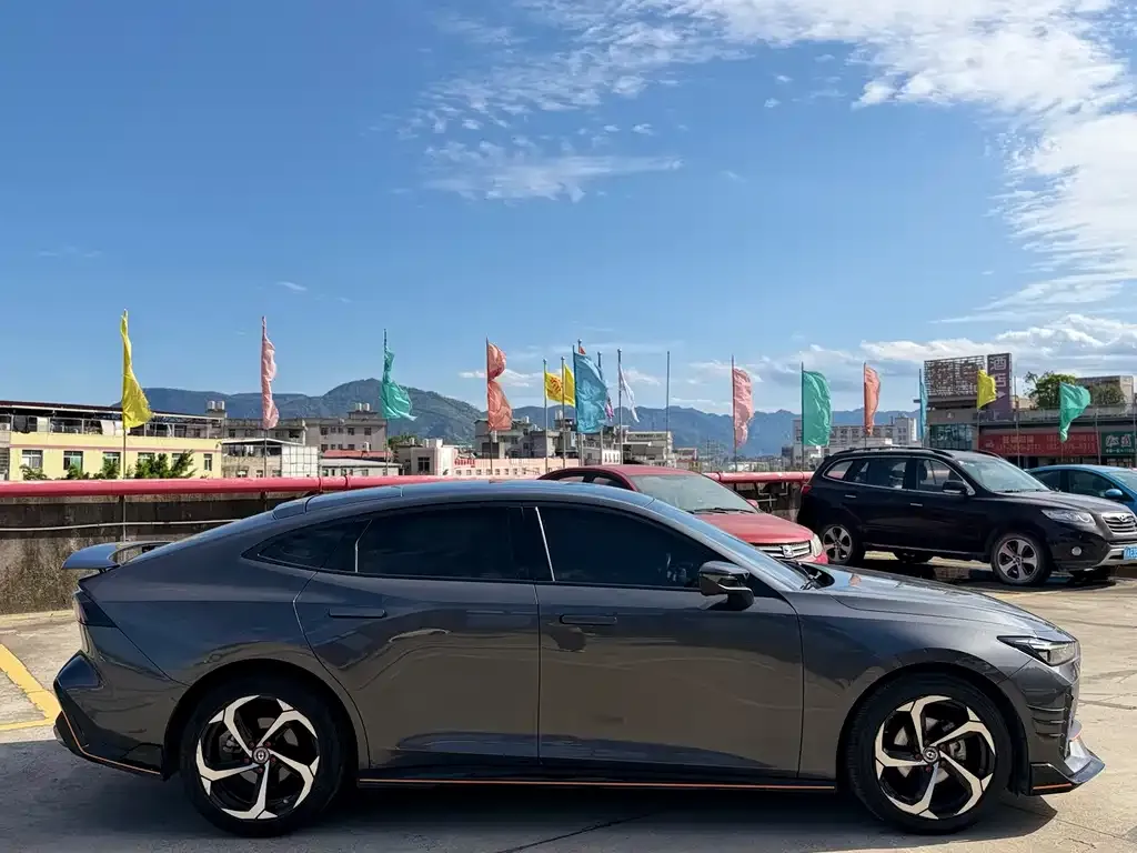 Changan UNI-V 2023 из CN, фото 2